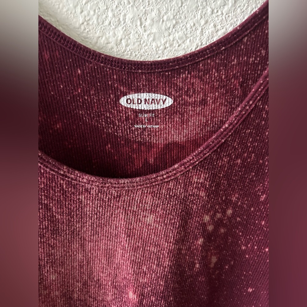 Old Navy Ribbed Tank Top Bleach Dyed Burgundy Slim Fit Tank Large - Picture 4 of 8